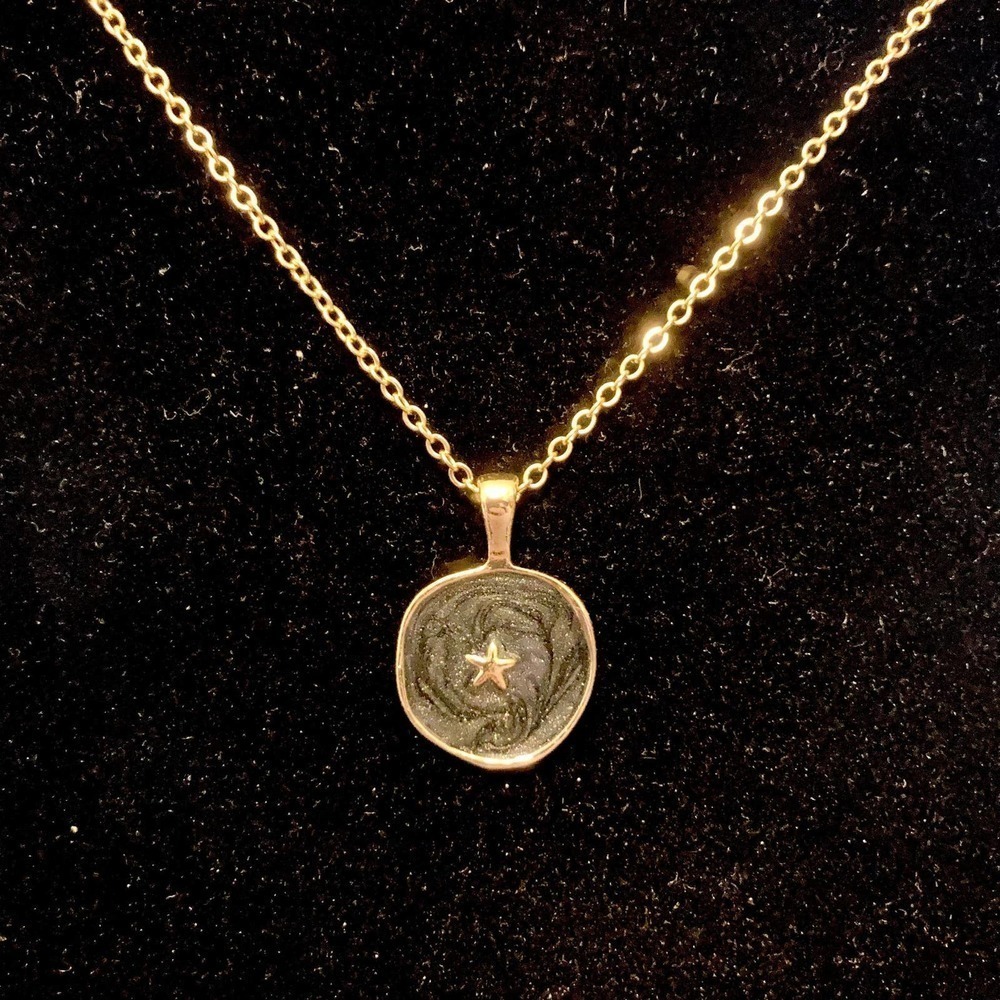 BLACK Resin Shooting Star Lucky Charms Necklace - Picture 2 of 8